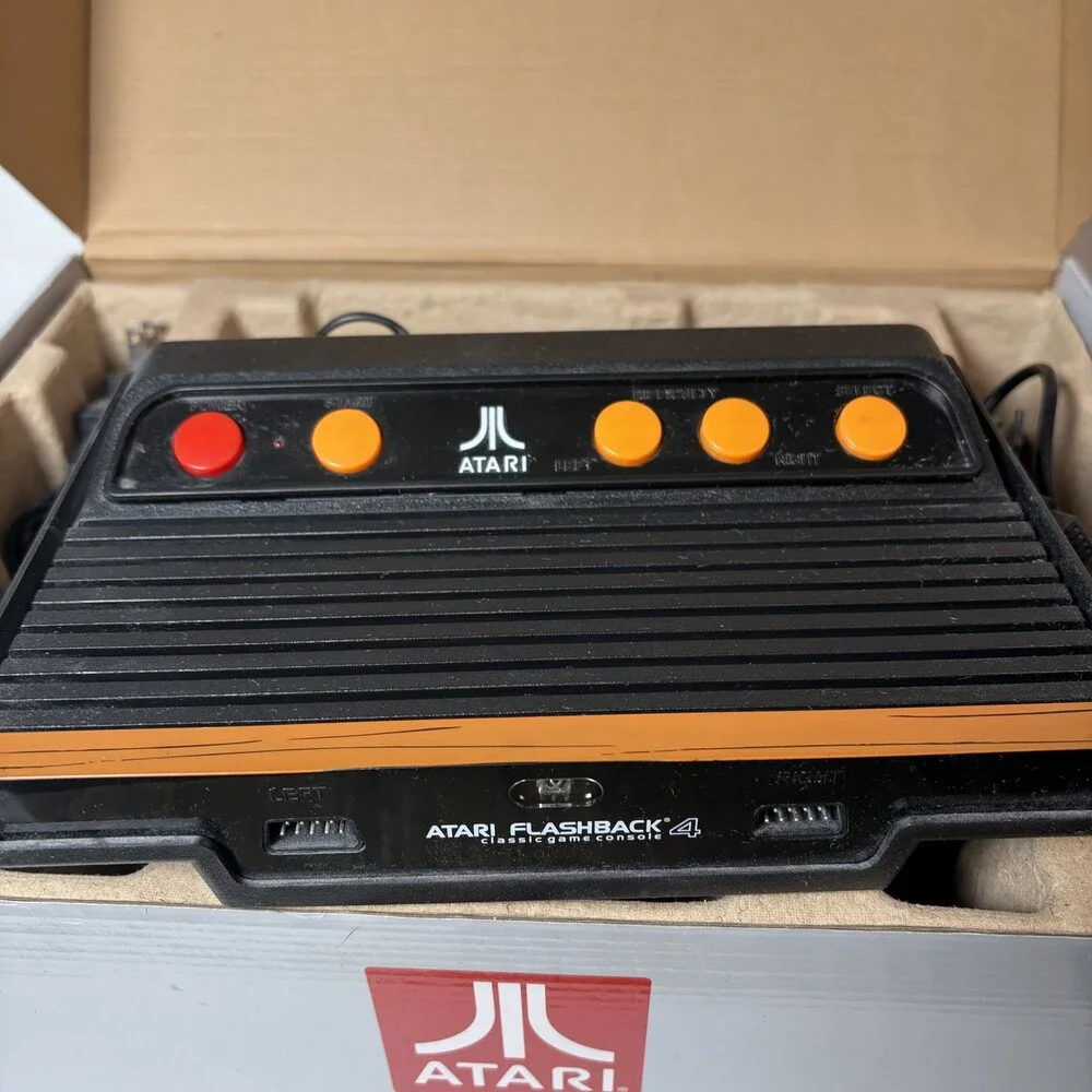 Atari Flashback 4 Classic Game Console 40th Anniversary in Box 2 Joysticks